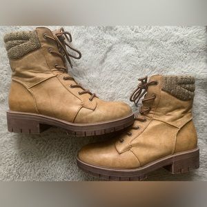 Maurice’s leather boots. Size 10. Great condition.